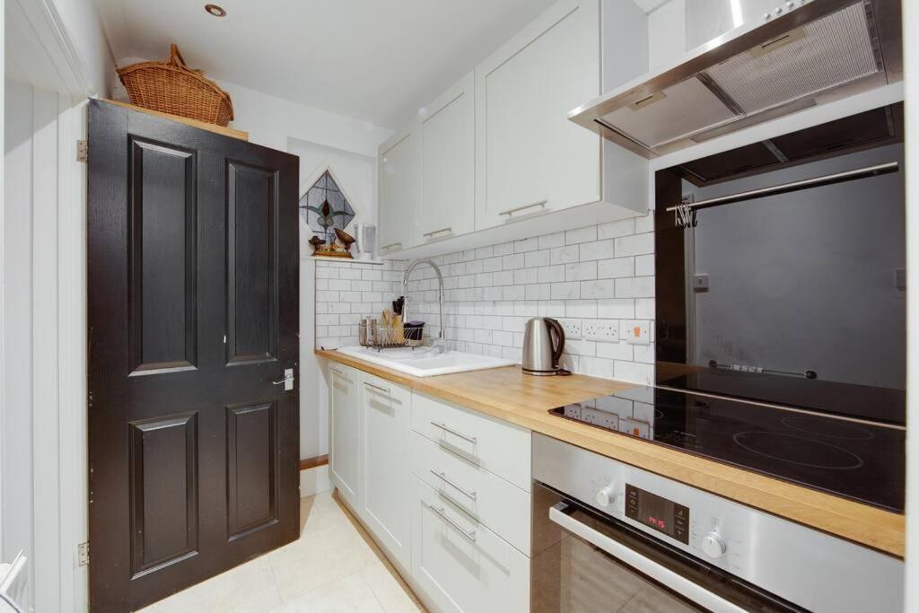 Princes Villa - Large Fully Self Contained Flat, 5 Minutes From The Sea Hastings Exteriör bild
