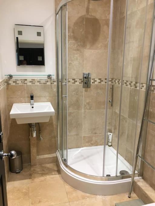 Princes Villa - Large Fully Self Contained Flat, 5 Minutes From The Sea Hastings Exteriör bild